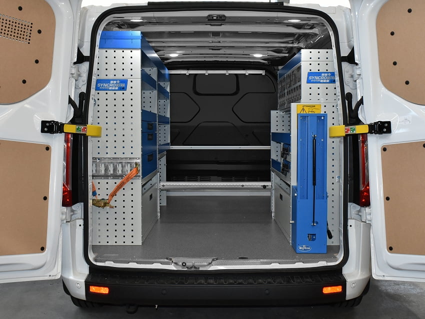 Custom Ford con allestimento Syncro Friuli