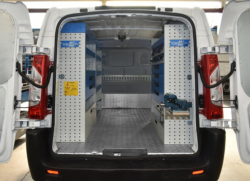 Scudo Fiat con pianale in alluminio mandorlato e arredo Syncro Ultra Friuli