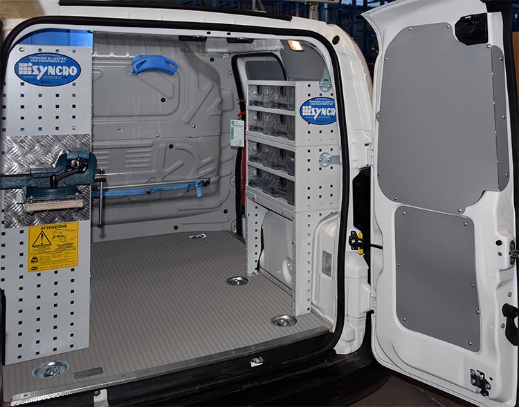 Cassetti Multibox su parete destra Fiorino Syncro Friuli