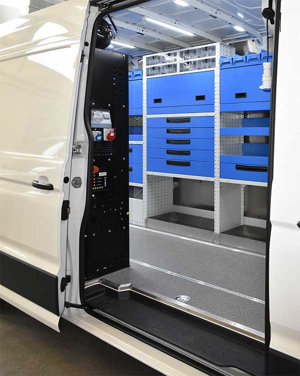 Crafter con macchina combinata generatore compressore Syncro Friuli