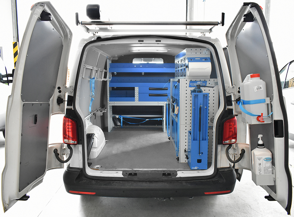 Daily Iveco attrezzato da Syncro System con arredi e accessori per officina mobile Friuli
