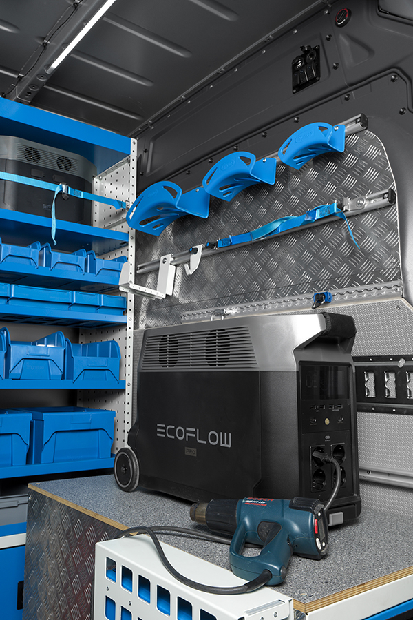 Ecoflow con utensili sul furgone Syncro Friuli