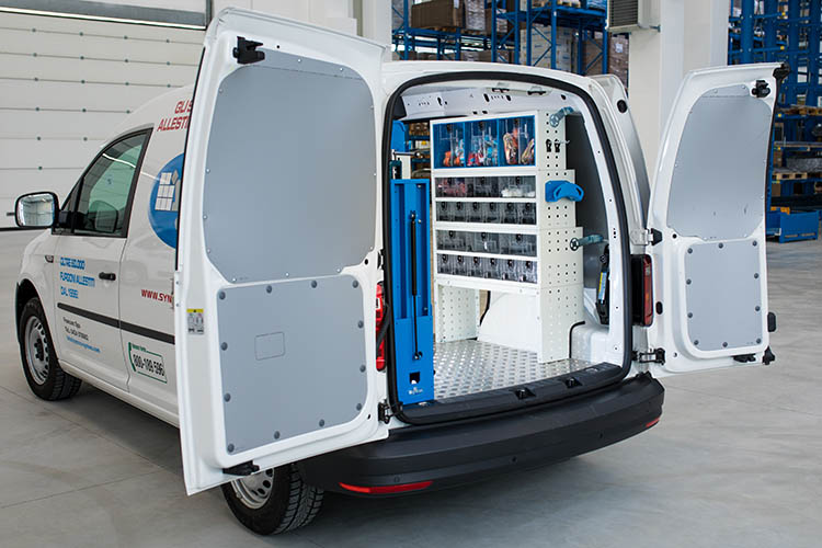 cassettiere trasparenti su furgone allestito piccolo Syncro Friuli